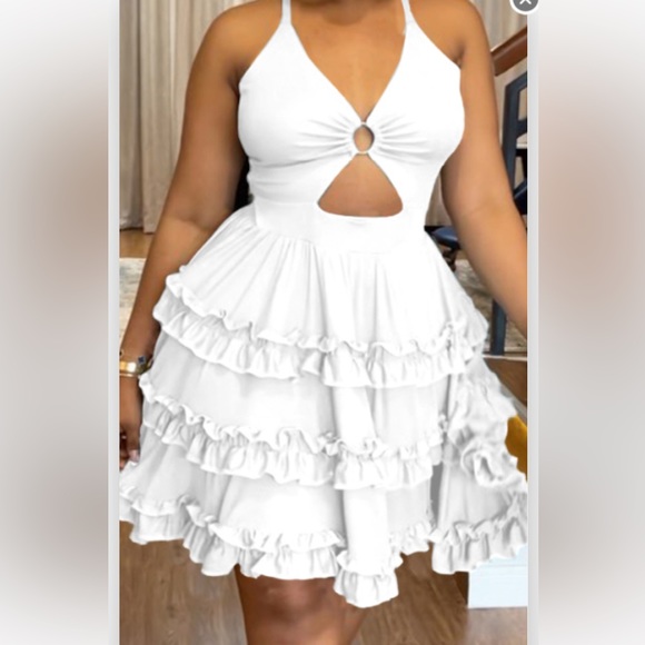 Dresses & Skirts - White spaghetti strap dress